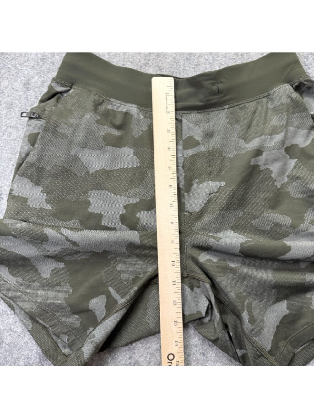 Lululemon License to Train Shorts Men S Green Camouflage Unlined 7" LM7APIS - Picture 13 of 14